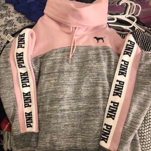 PINK Sweatshirt